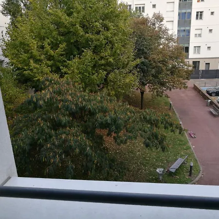 Double Confortable, Au Calme Et Appartement Lyon